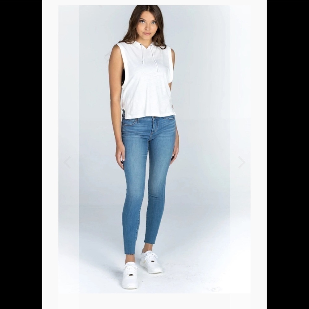 Articles of Society Sarah Mid Rise Ankle Skinny Size 26